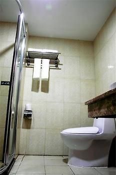 Guan Zhong Hotel Huayin Екстер'єр фото